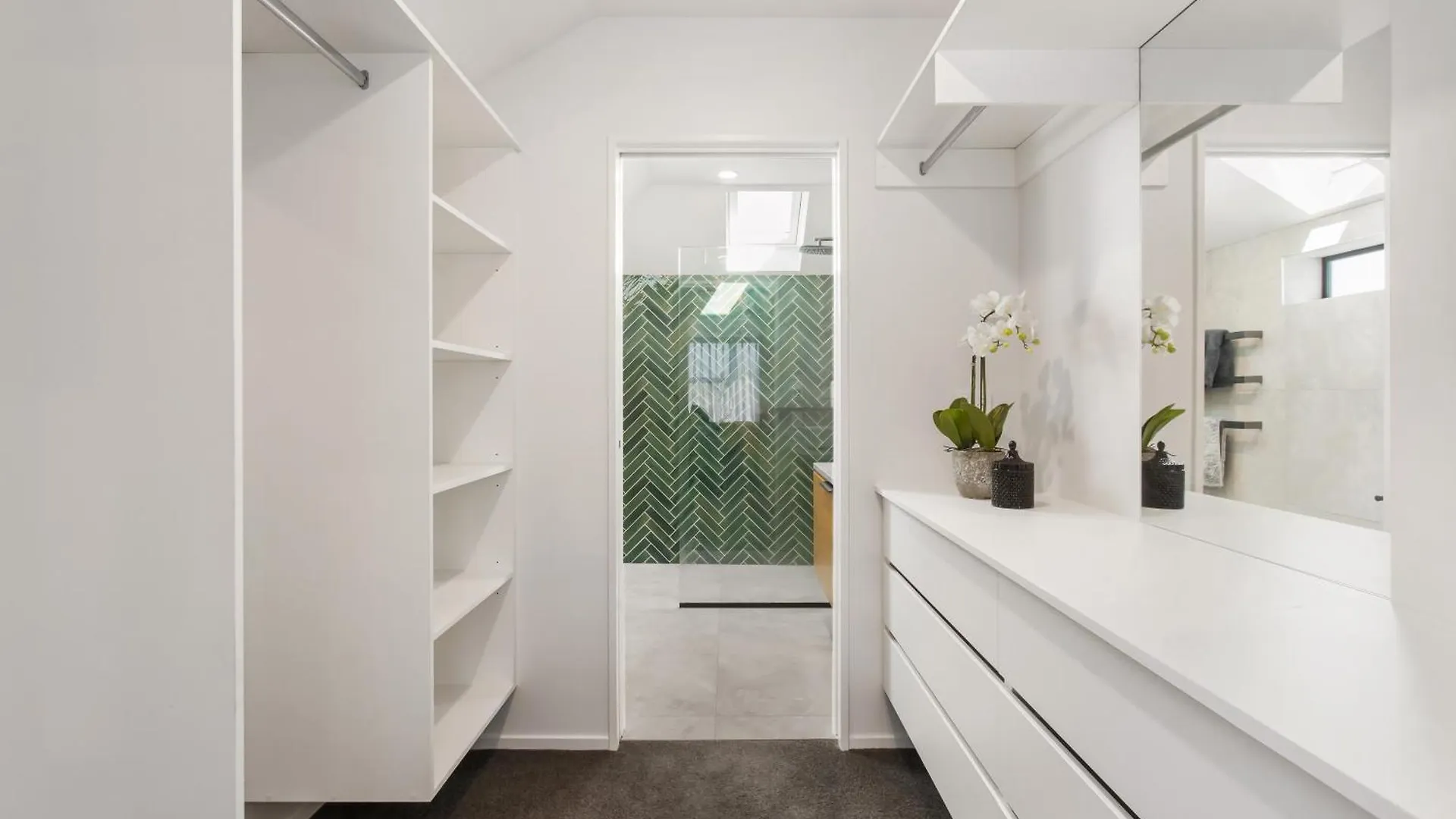 A Luxurious Retreat Sleeps 6 Apartment Christchurch