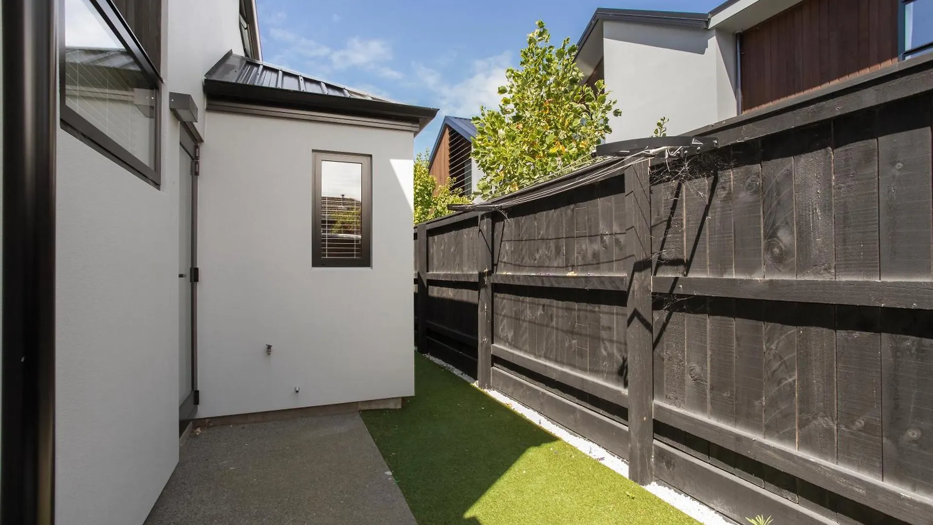 A Luxurious Retreat Sleeps 6 Apartment Christchurch