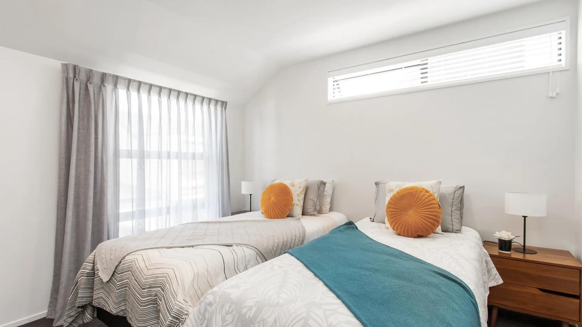 A Luxurious Retreat Sleeps 6 Apartment Christchurch New Zealand