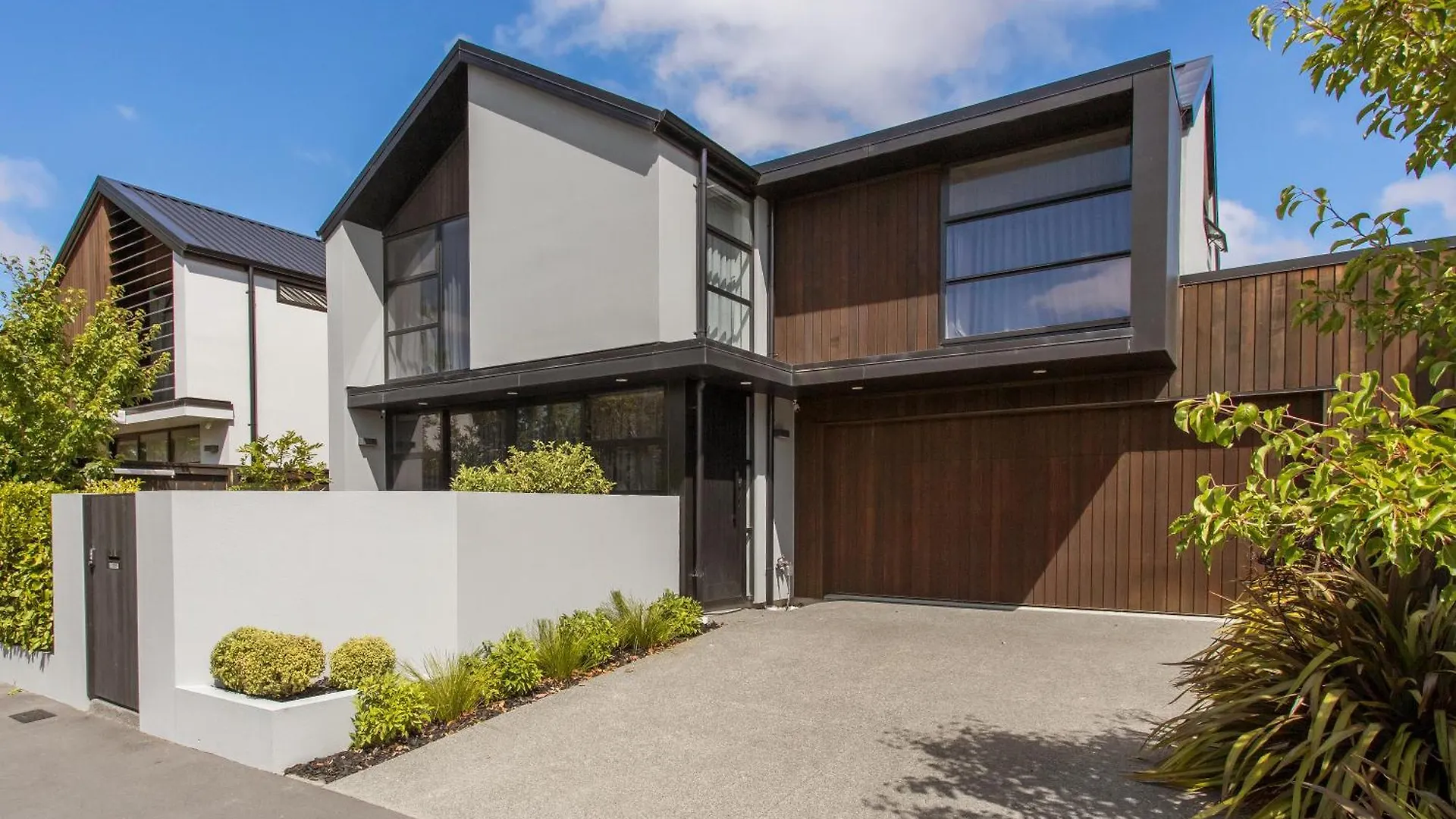 A Luxurious Retreat Sleeps 6 Apartment Christchurch