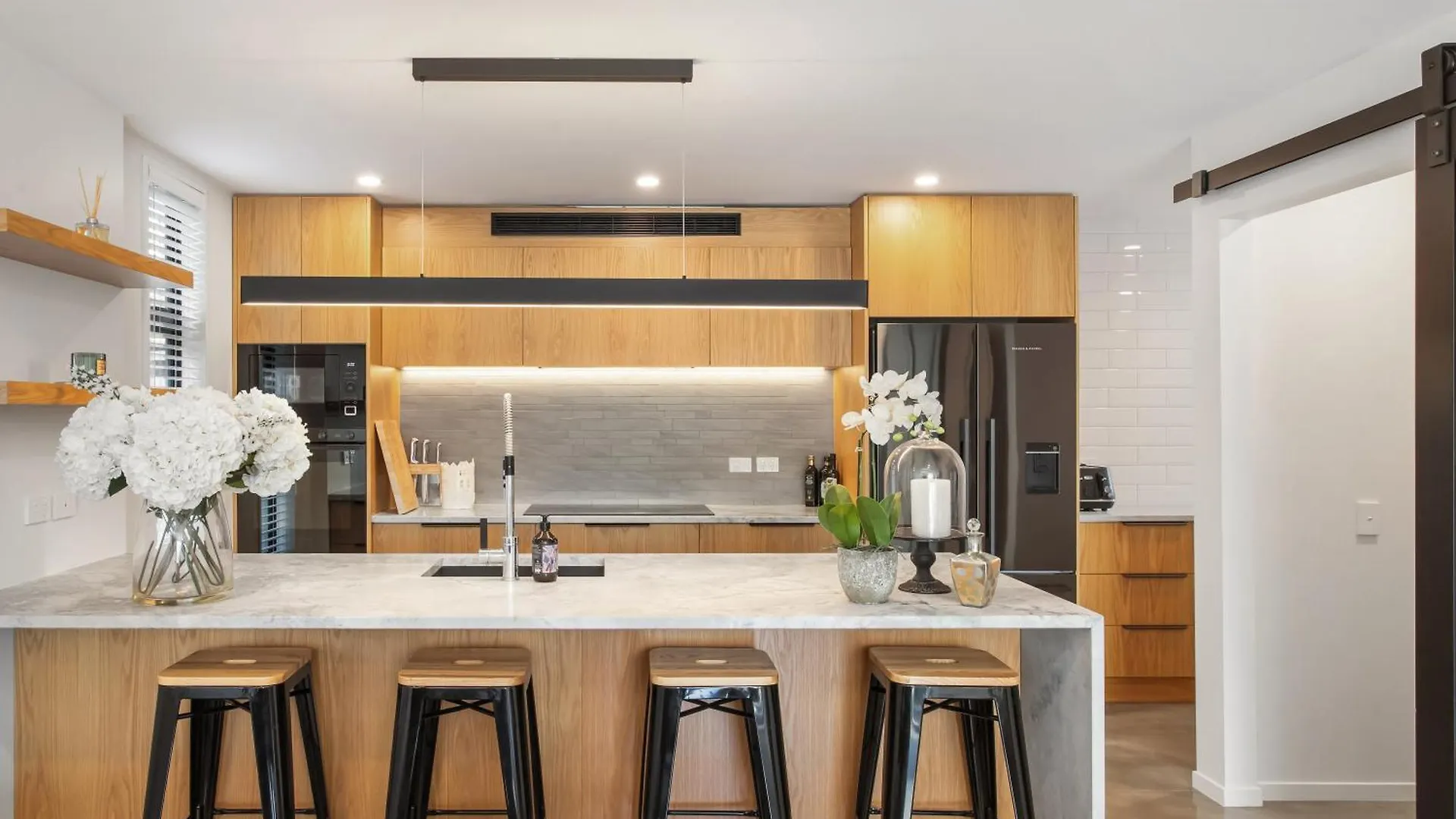 A Luxurious Retreat Sleeps 6 Apartment Christchurch New Zealand